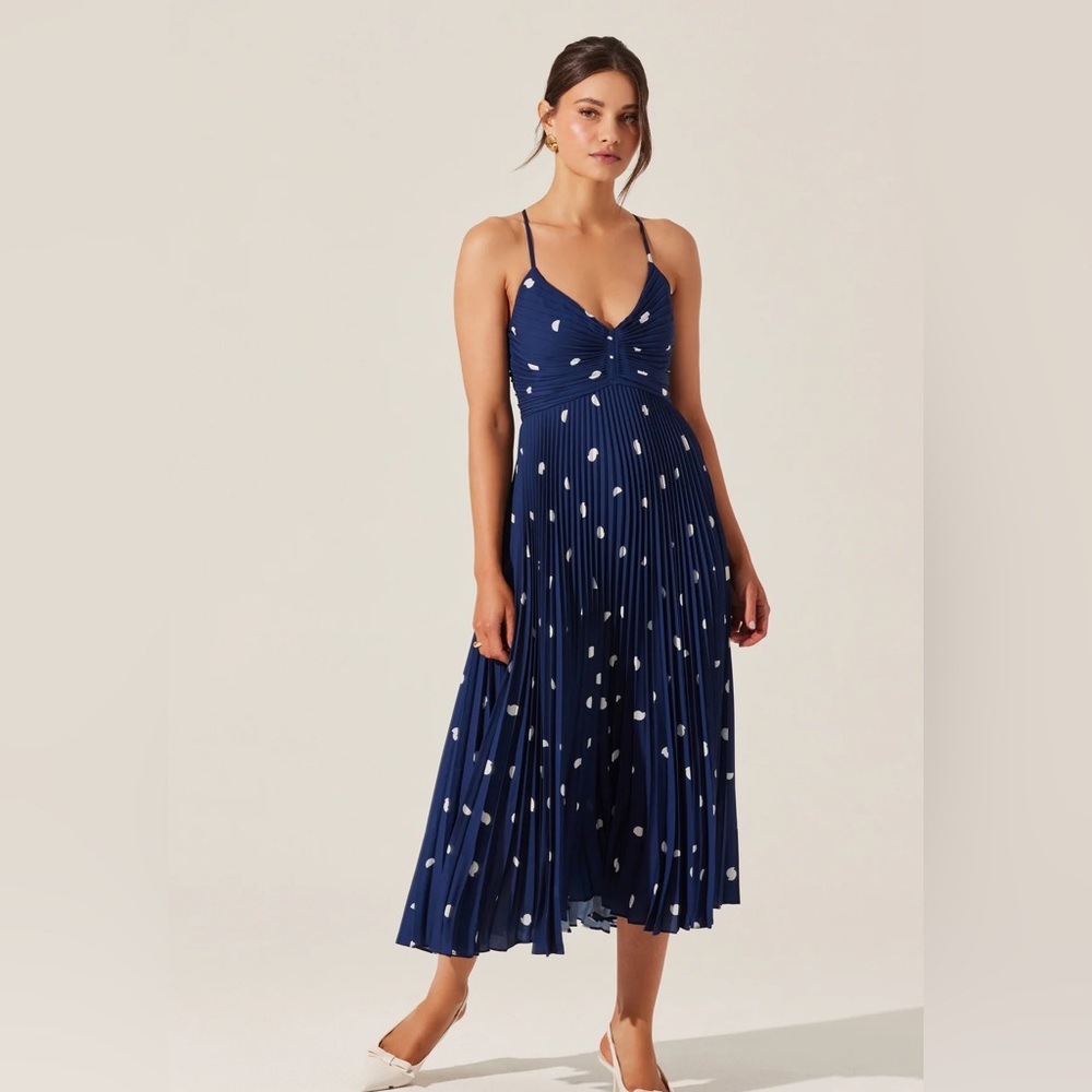 Astr The Label Blythe Floral Plisse Midi Dress Navy Polka Dot S